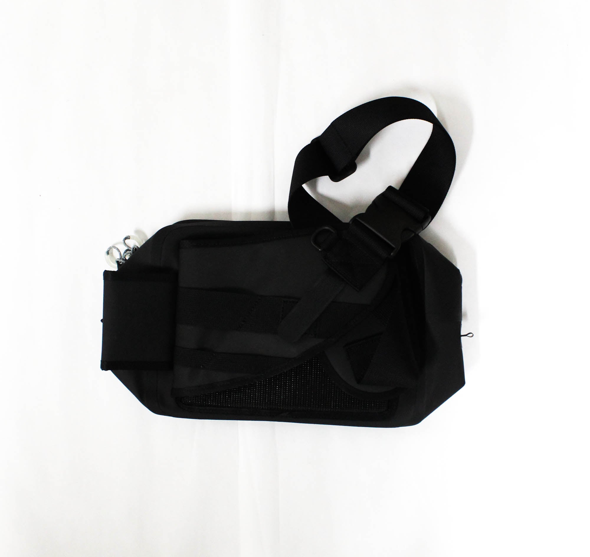 Abu Garcia One Shoulder Waterproof Bag 300 x 100 x 230mm Black (0847)