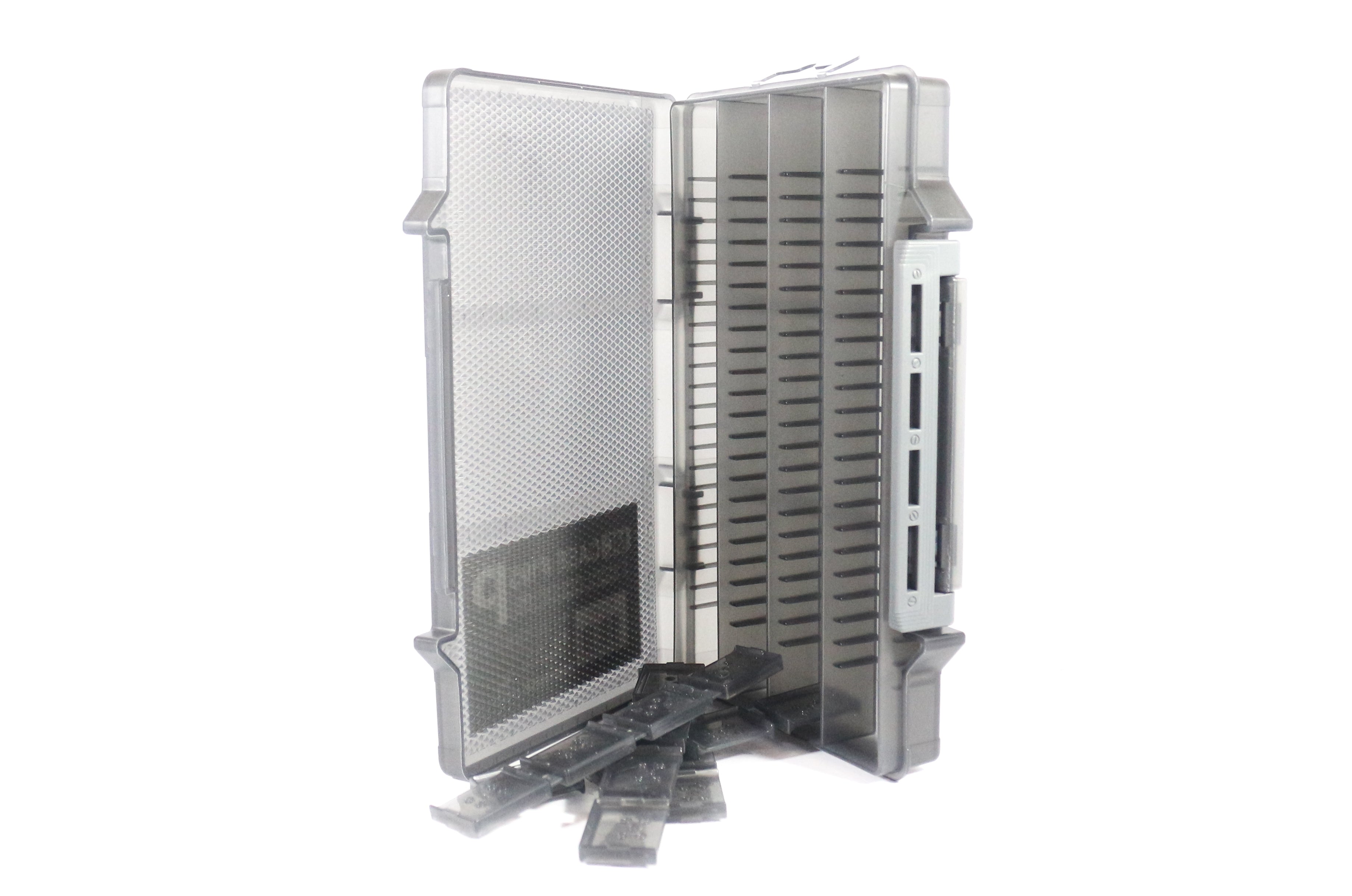 Daiichi #33254 MC Case #195P Divider Box 195 x 114 x 20 mm Black (2543)